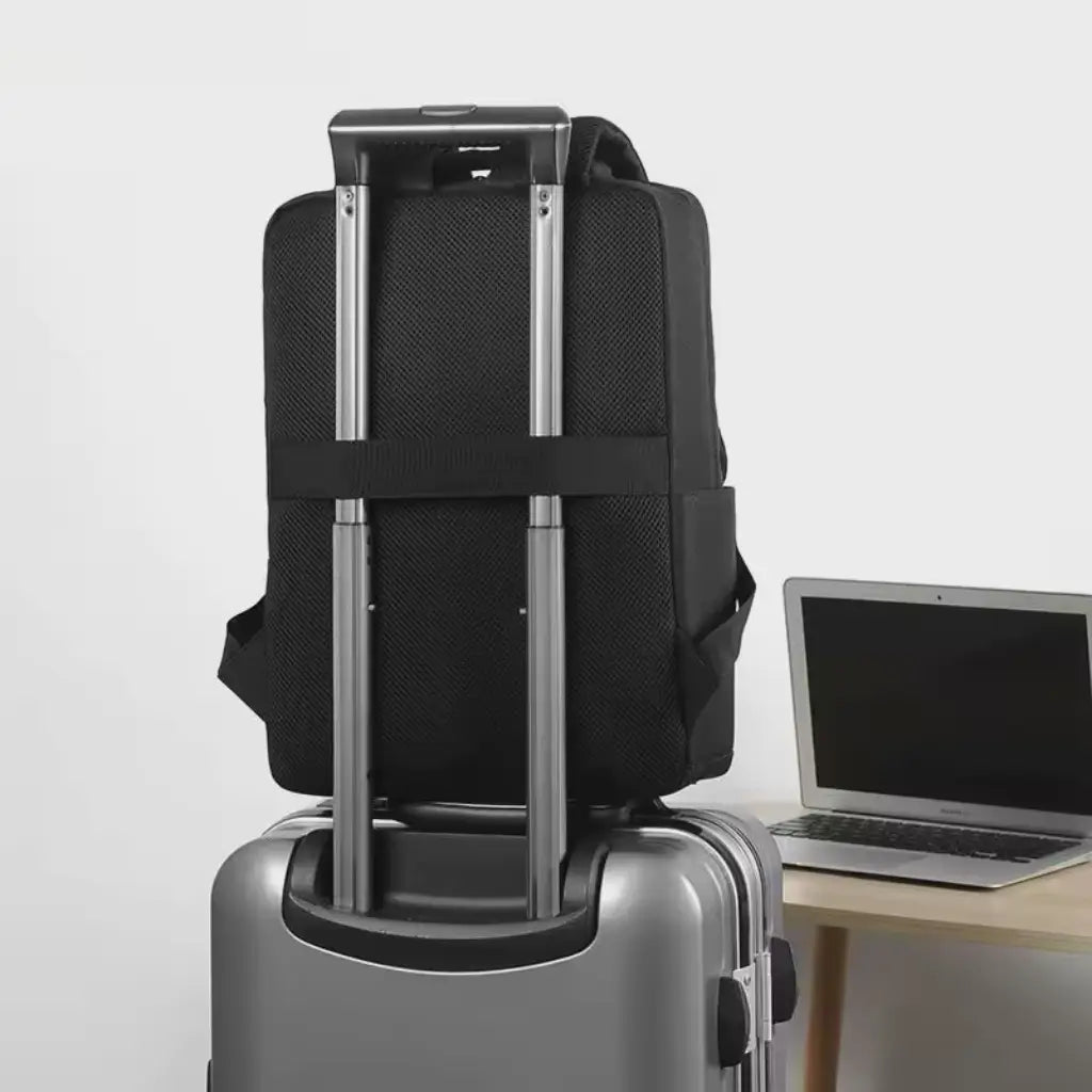 Mochila Notebook 14" USB Unity Lorennzi 4